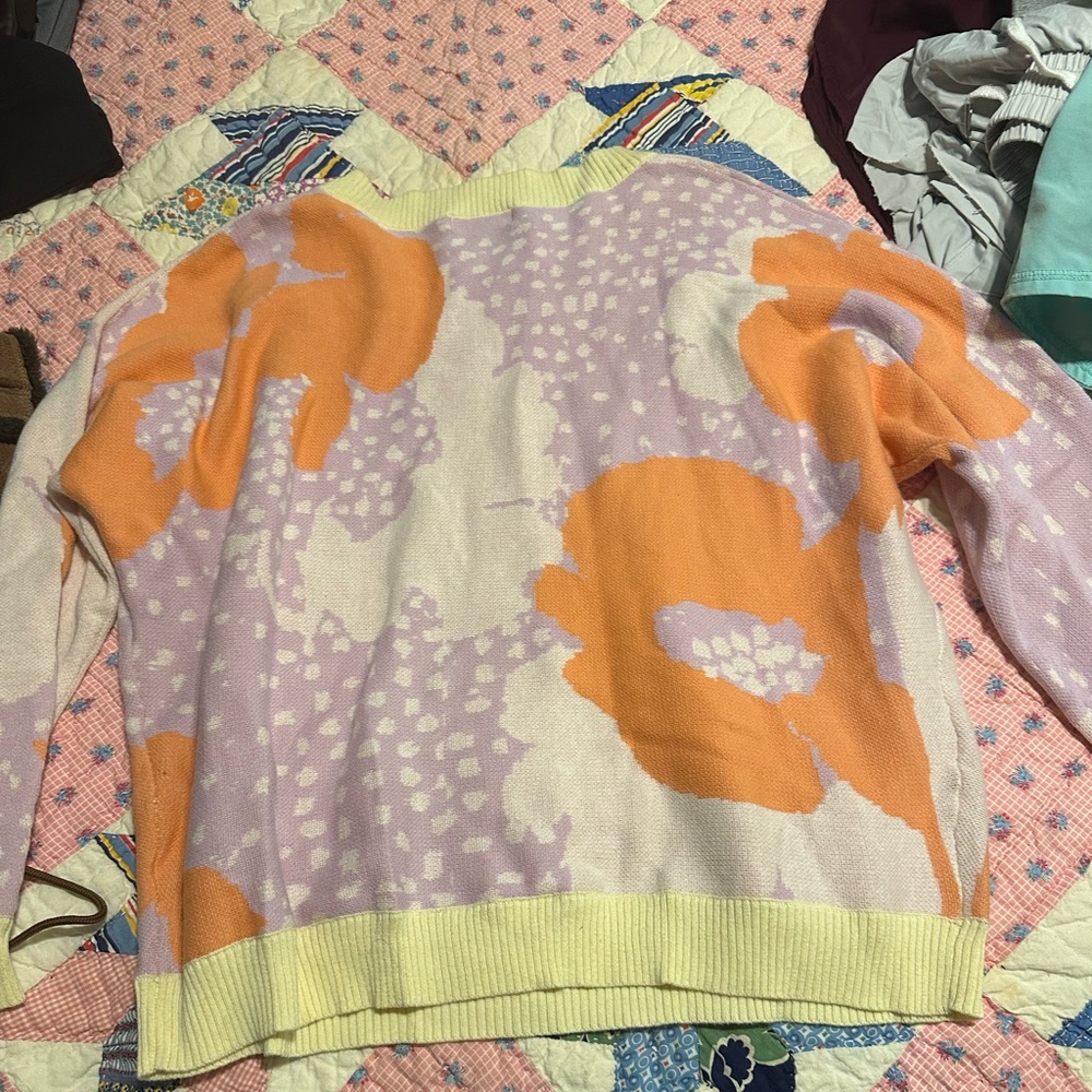 Fate Size Large Colorful Sweater - Picture 2 of 2